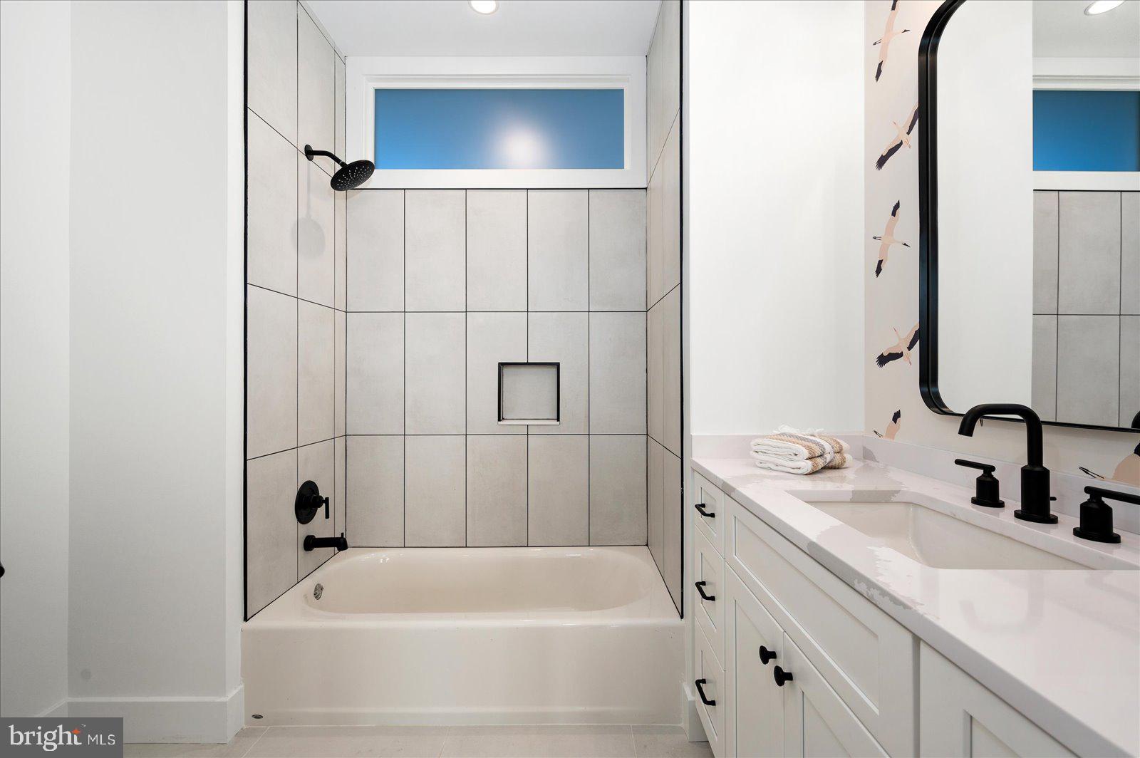 CAINE KEYS II EXT - Residential