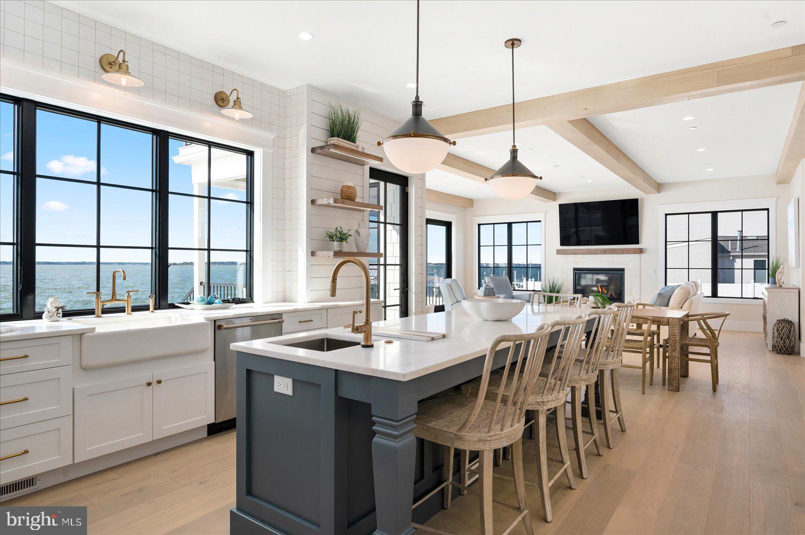 CAINE KEYS II EXT - Residential