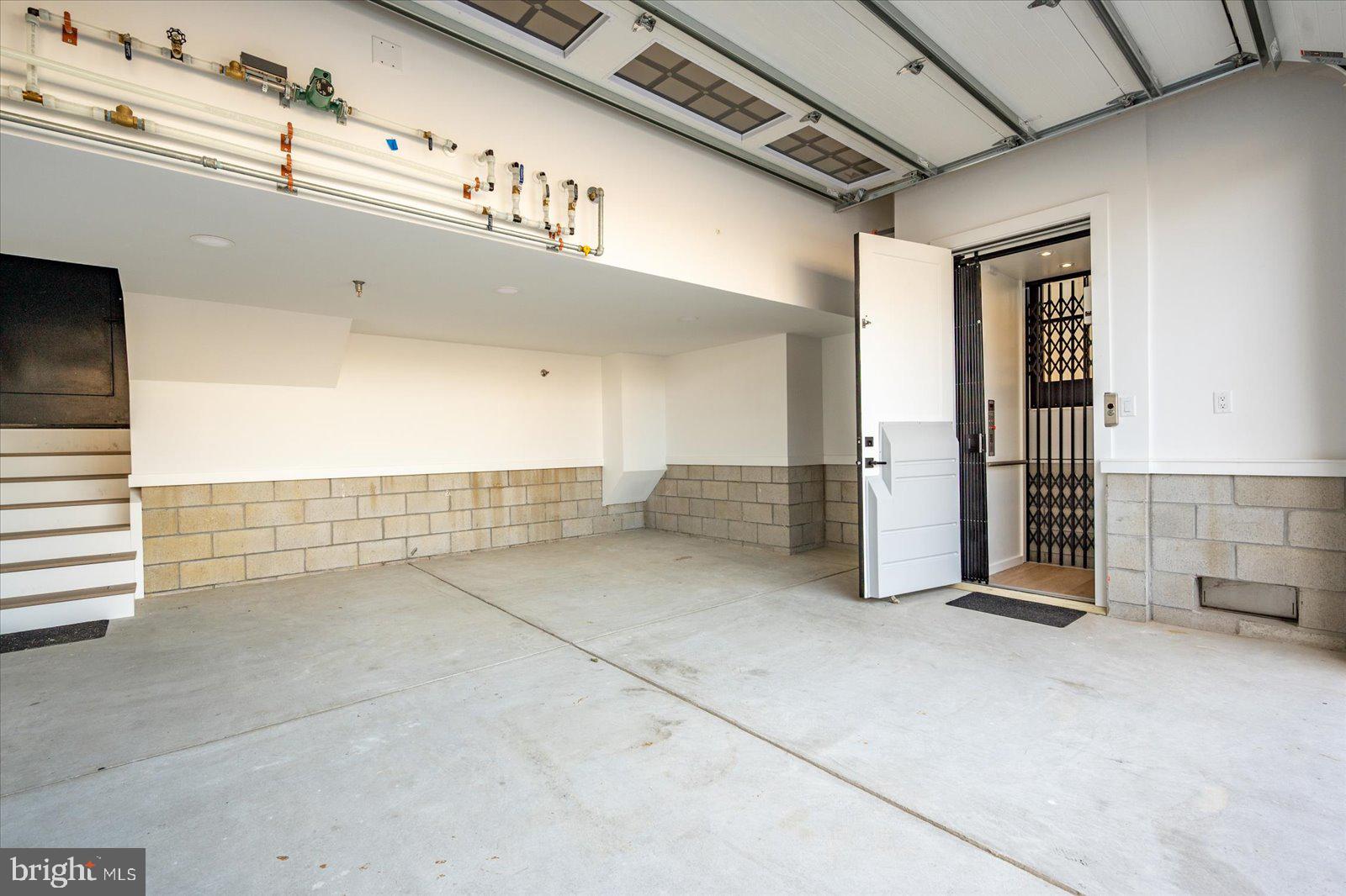 CAINE KEYS II EXT - Residential