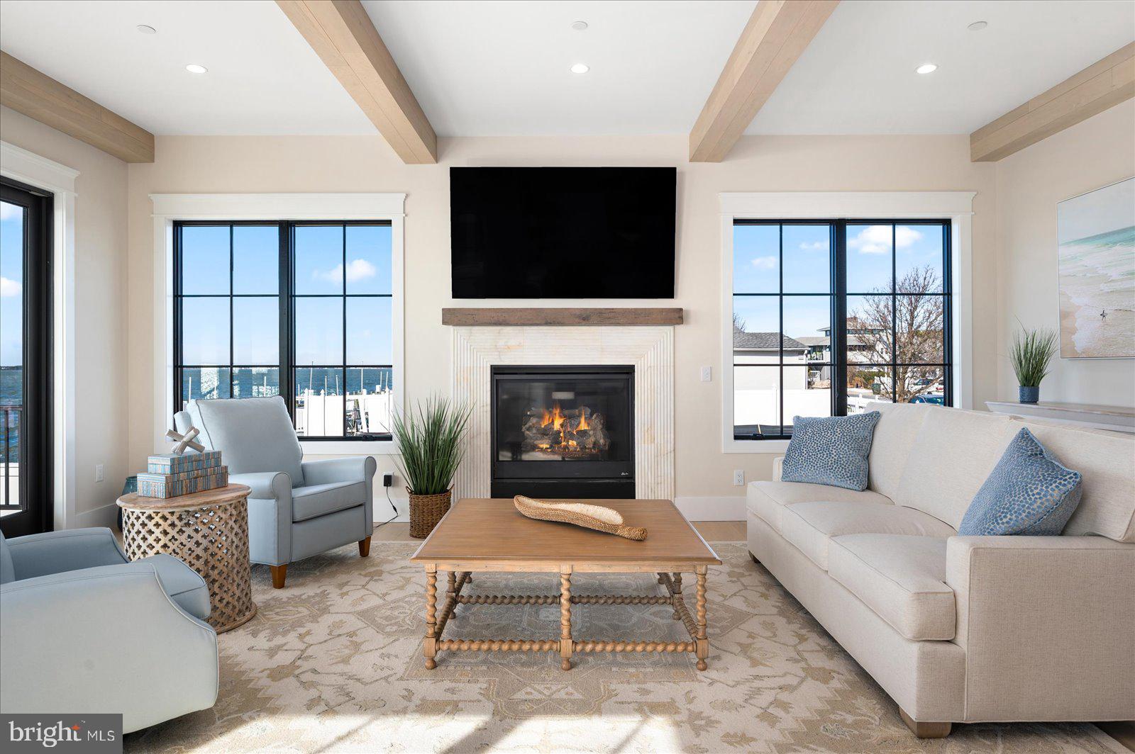 CAINE KEYS II EXT - Residential