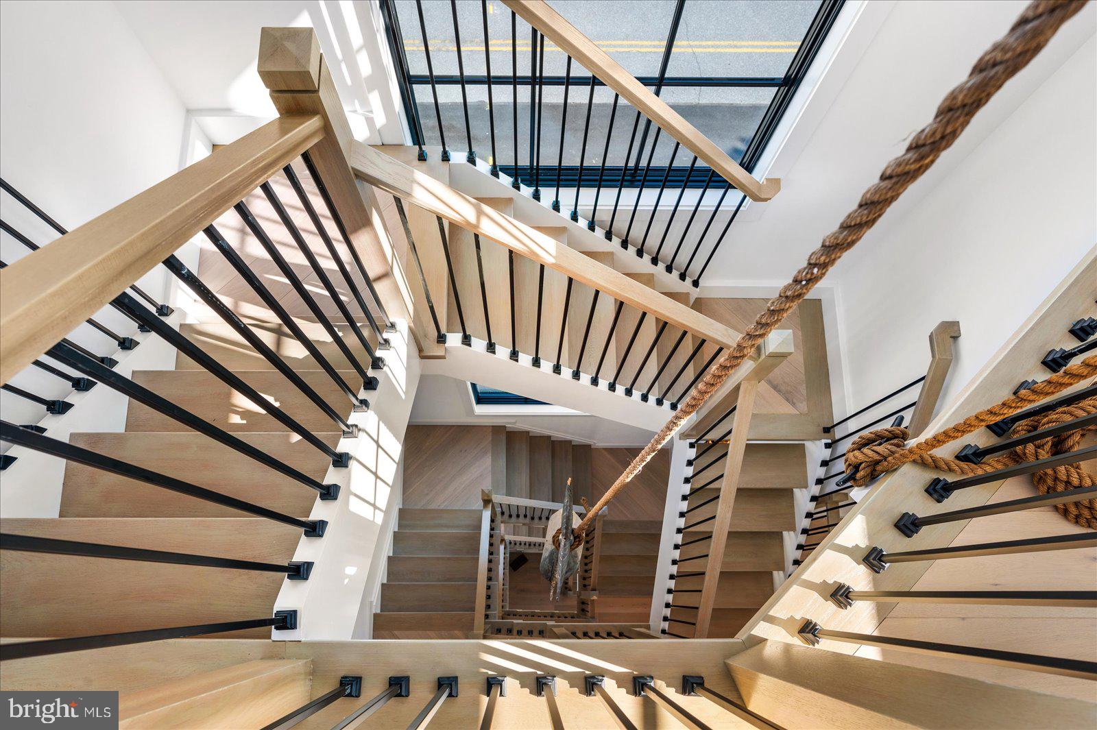 CAINE KEYS II EXT - Residential