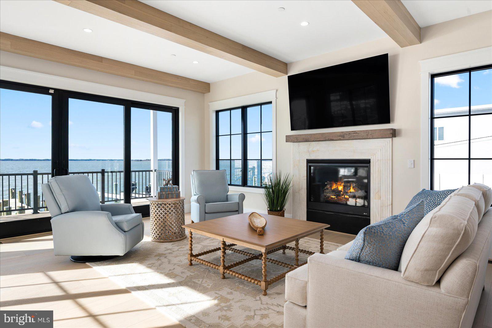 CAINE KEYS II EXT - Residential