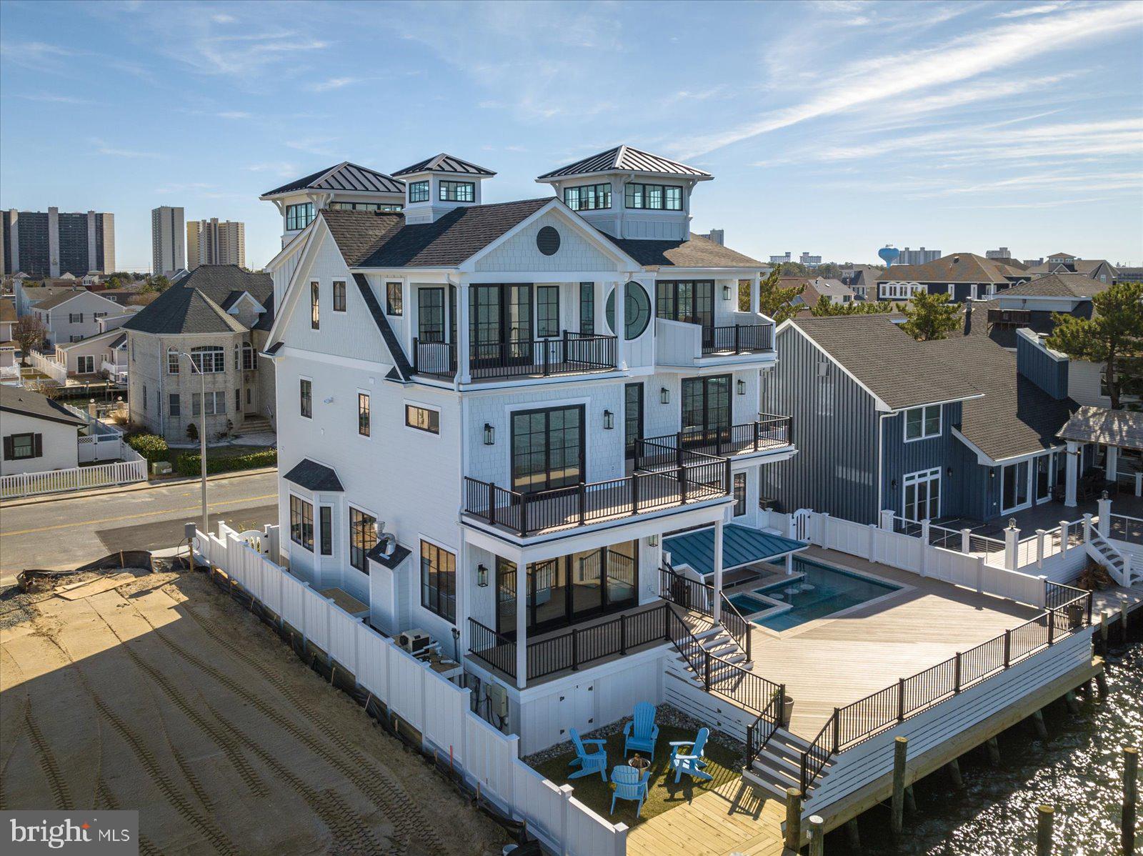 CAINE KEYS II EXT - Residential