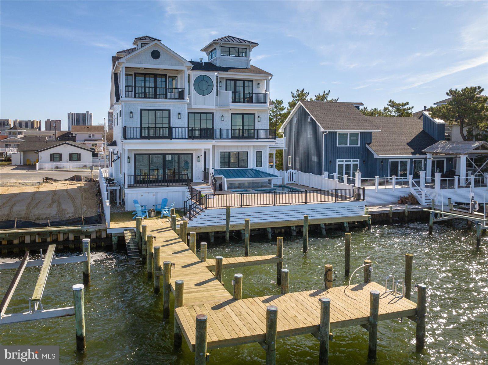 CAINE KEYS II EXT - Residential