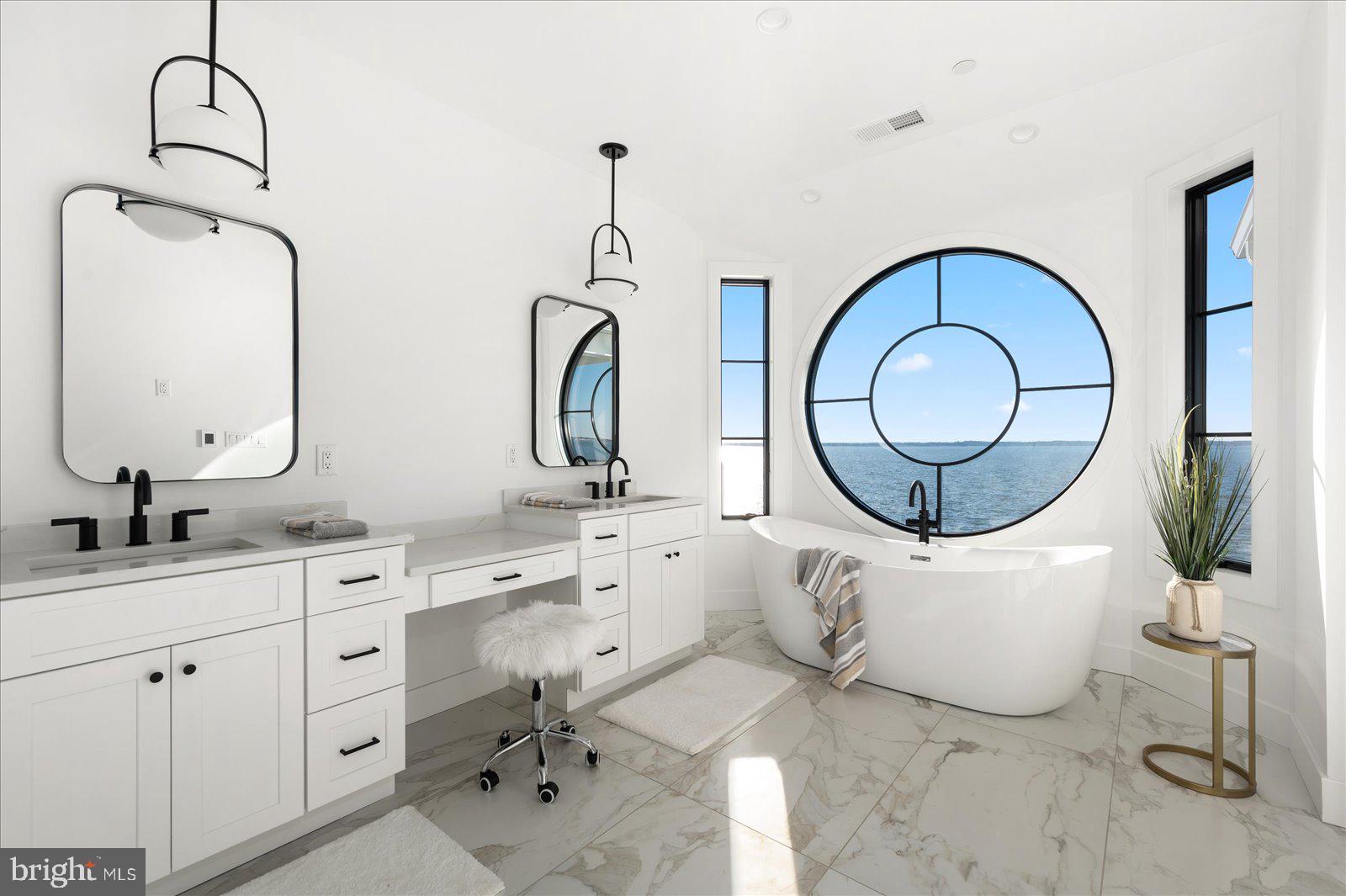 CAINE KEYS II EXT - Residential