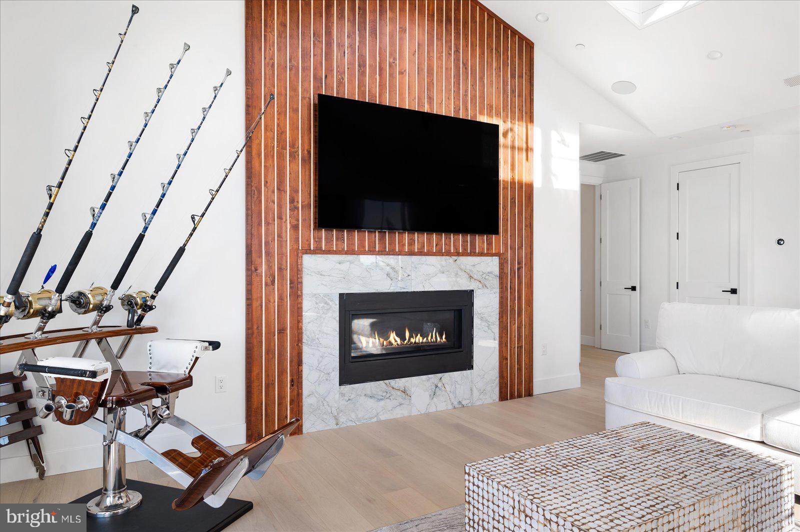 CAINE KEYS II EXT - Residential