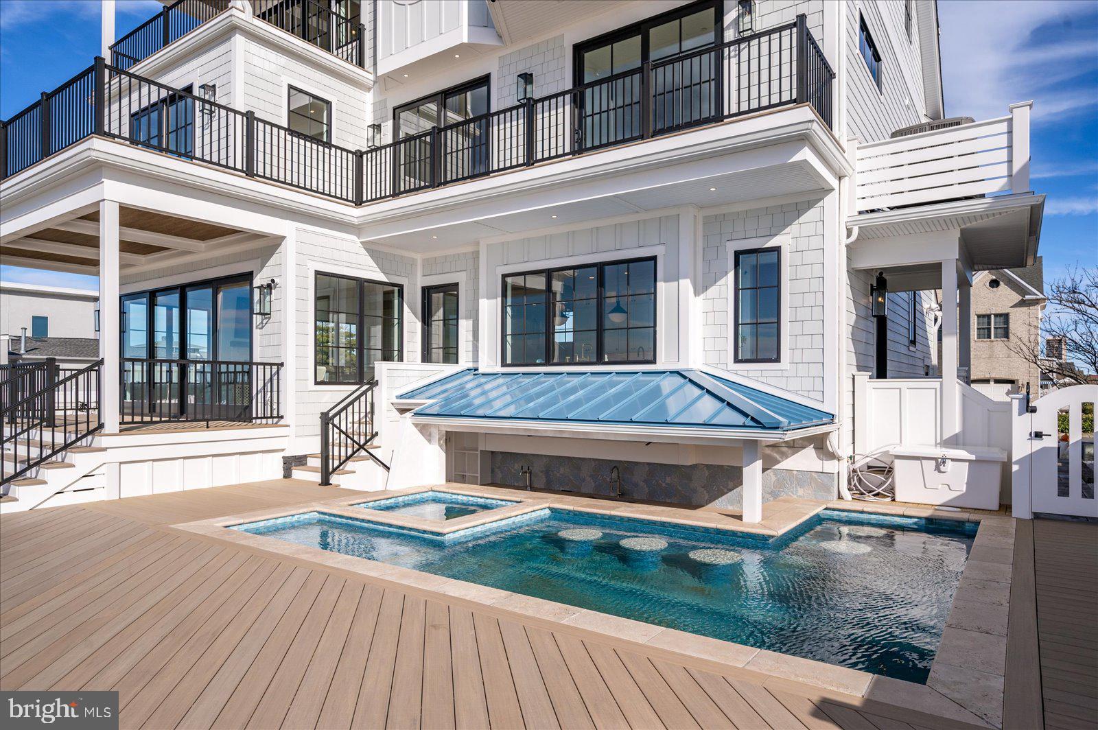 CAINE KEYS II EXT - Residential