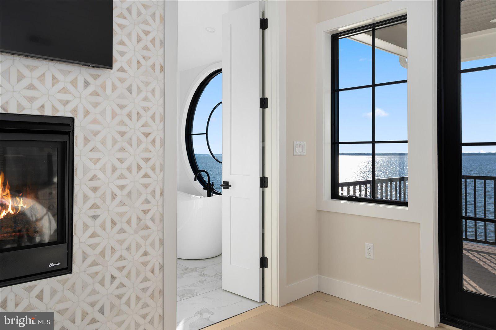 CAINE KEYS II EXT - Residential