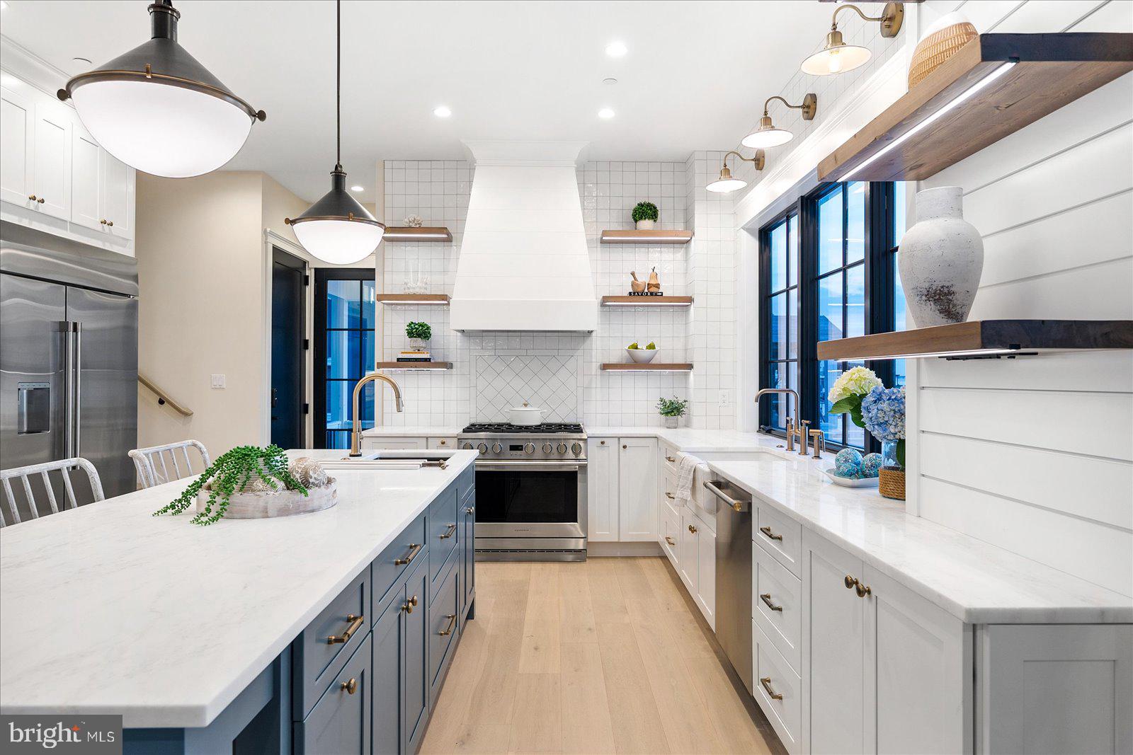 CAINE KEYS II EXT - Residential