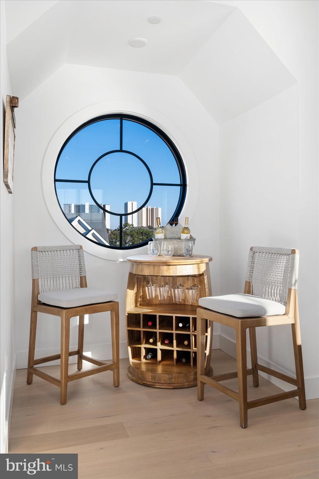 CAINE KEYS II EXT - Residential