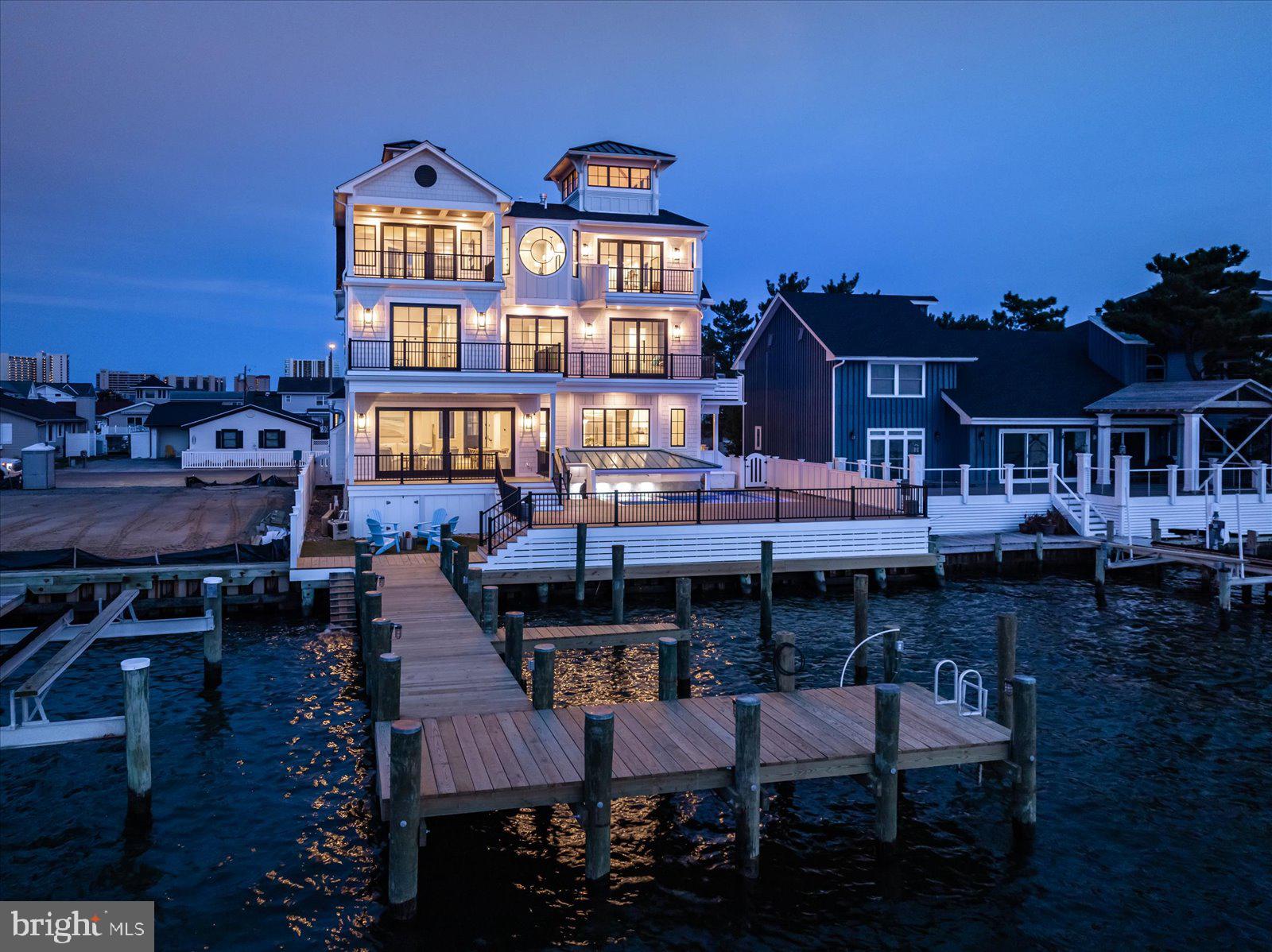 CAINE KEYS II EXT - Residential