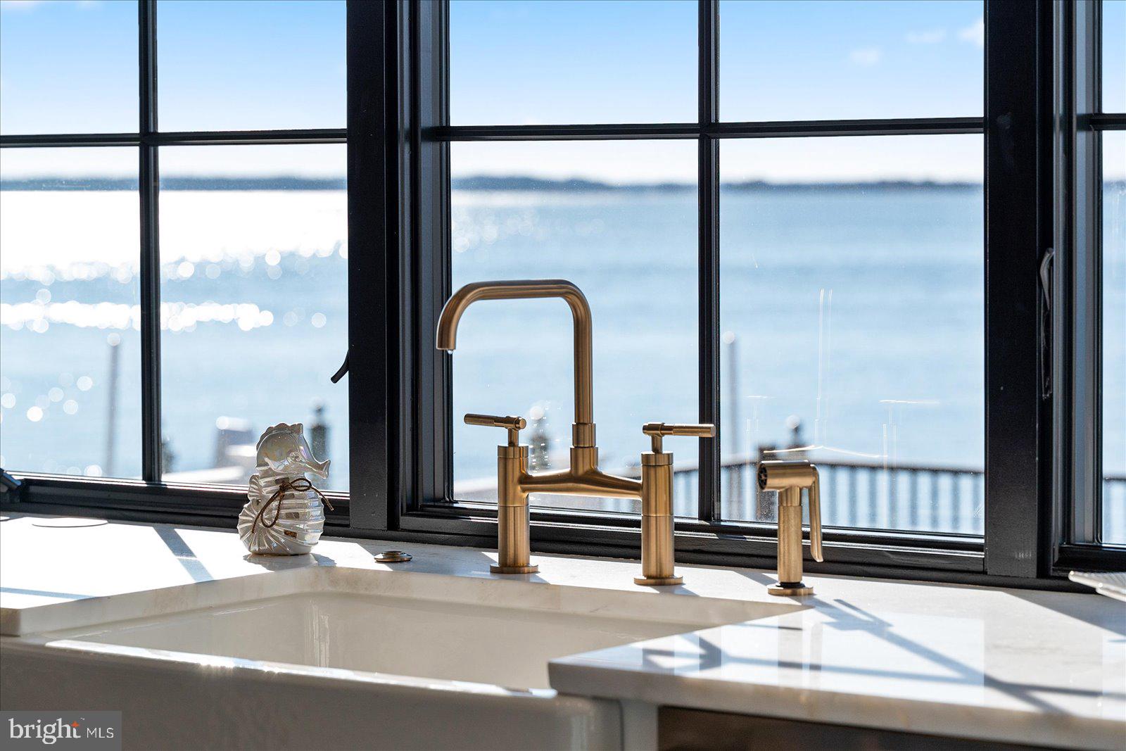 CAINE KEYS II EXT - Residential