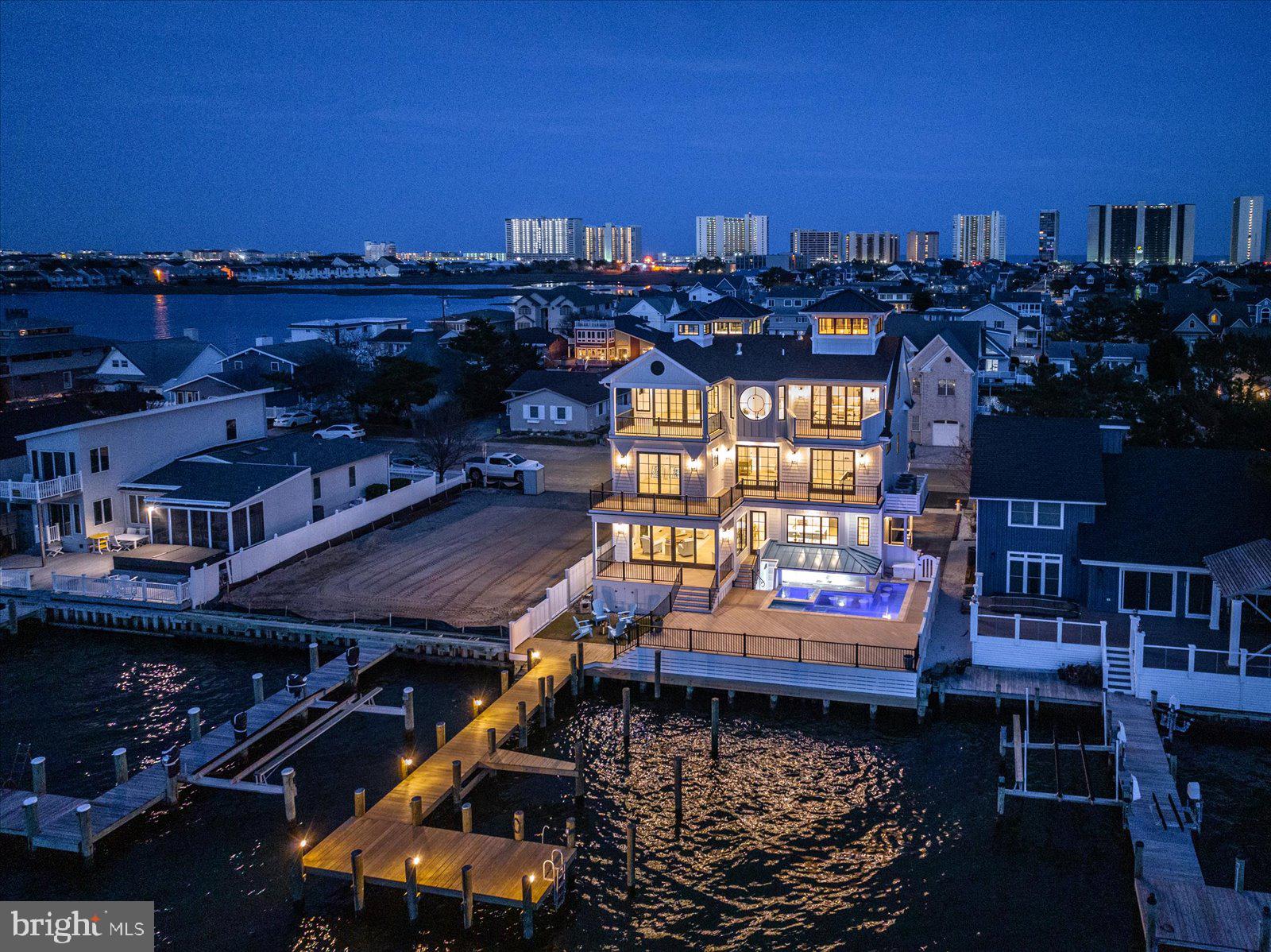 CAINE KEYS II EXT - Residential