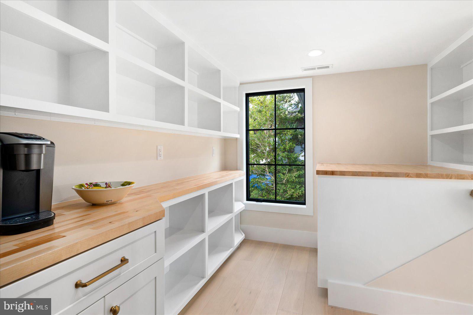 CAINE KEYS II EXT - Residential