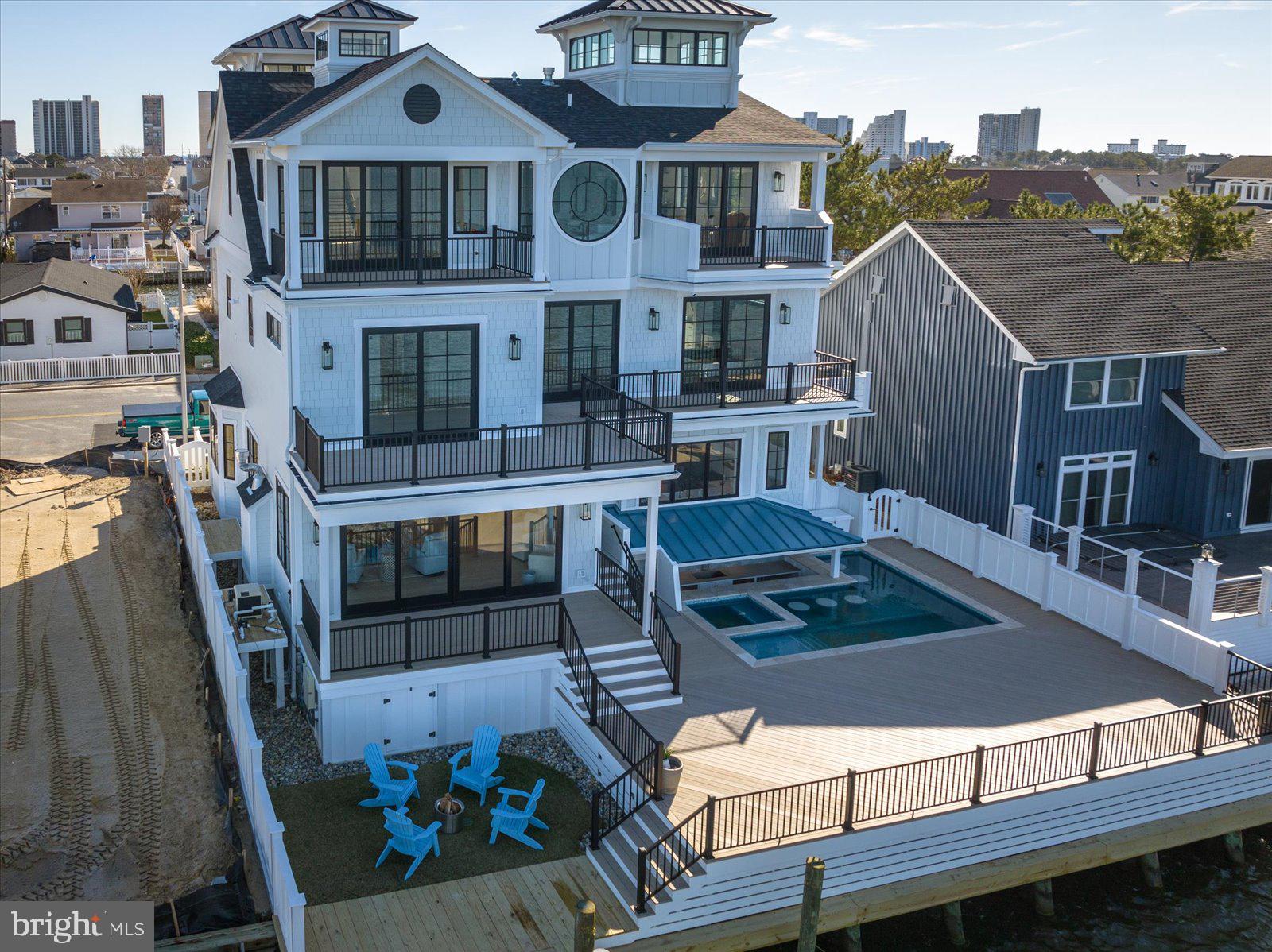 CAINE KEYS II EXT - Residential