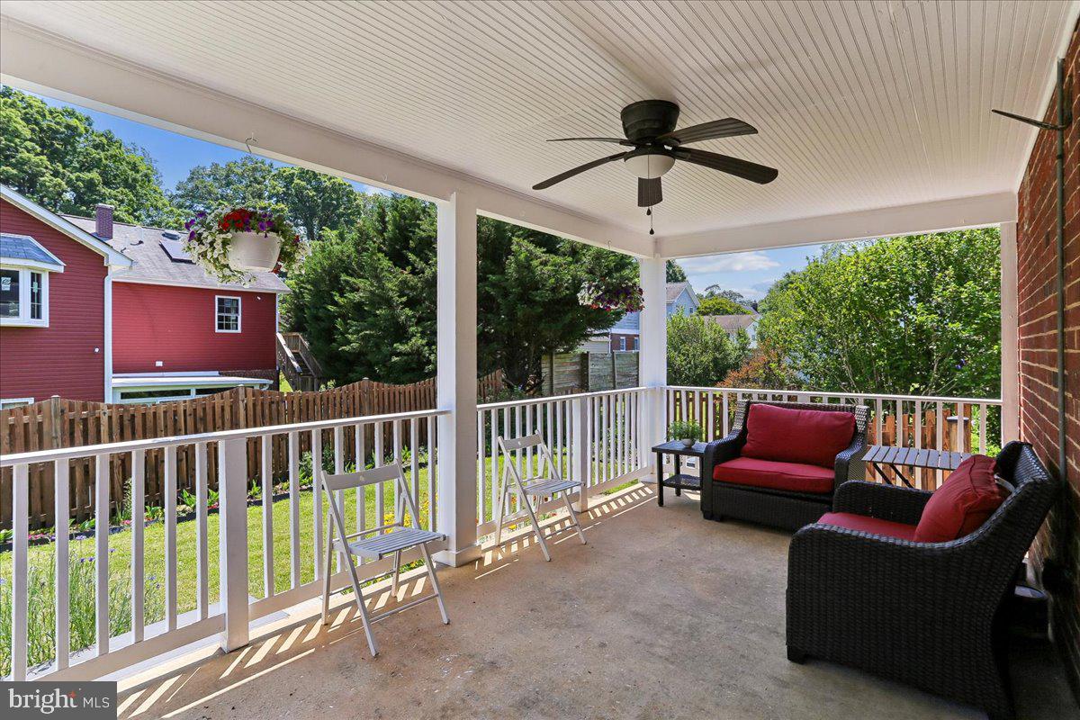 GLENVIEW - Residential