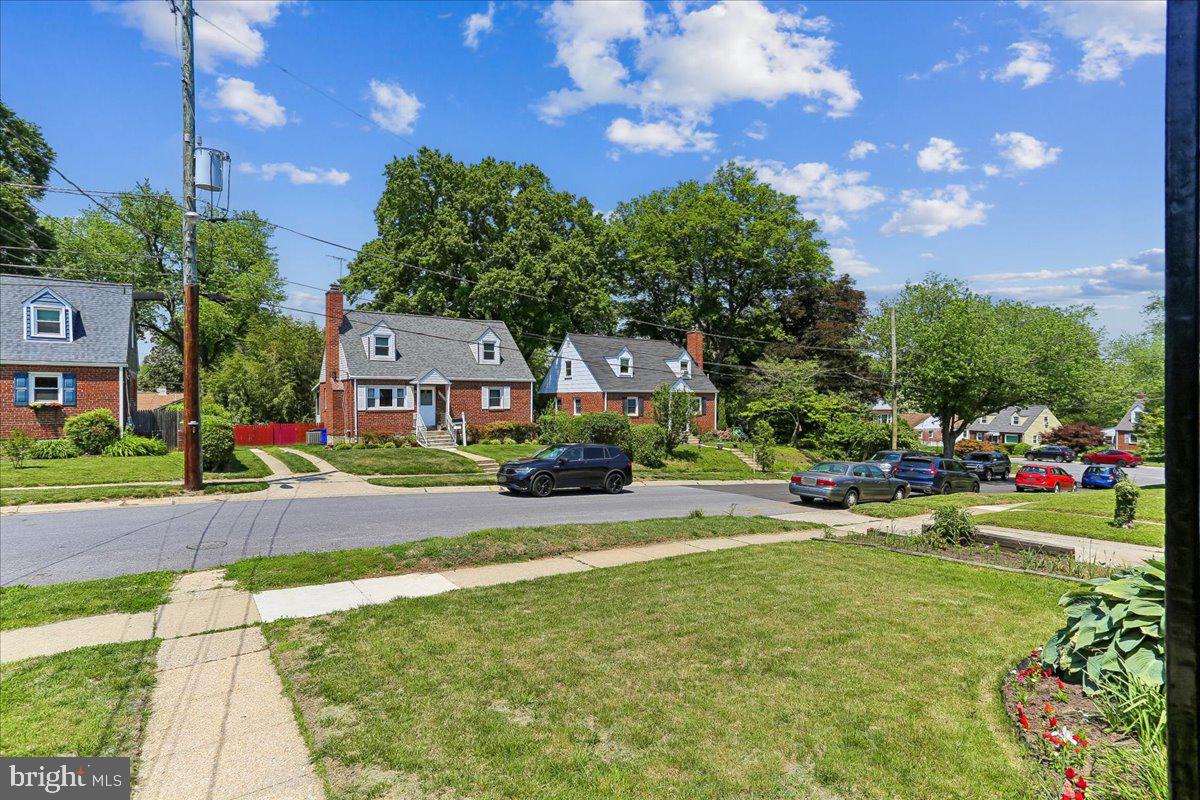 GLENVIEW - Residential