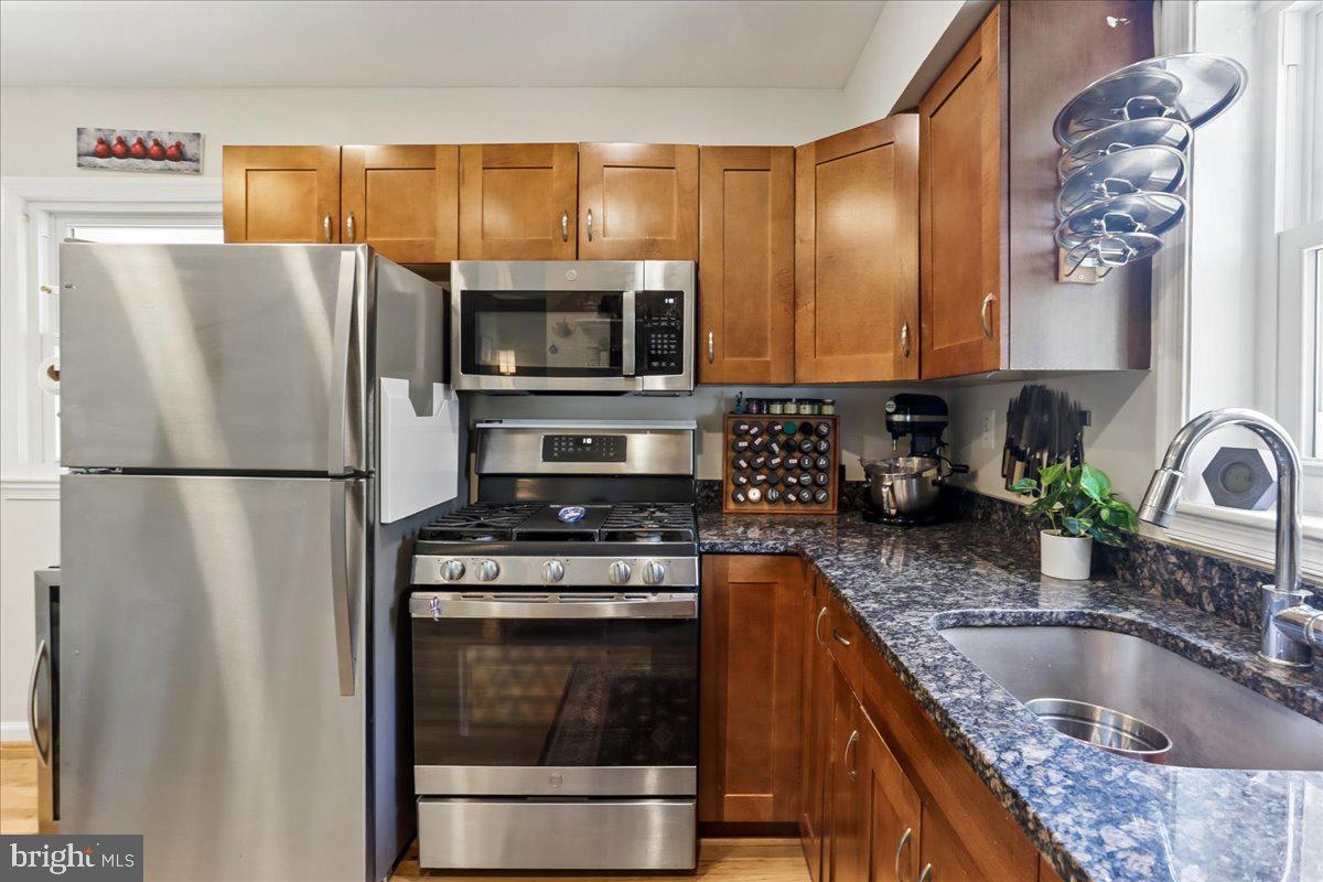 GLENVIEW - Residential