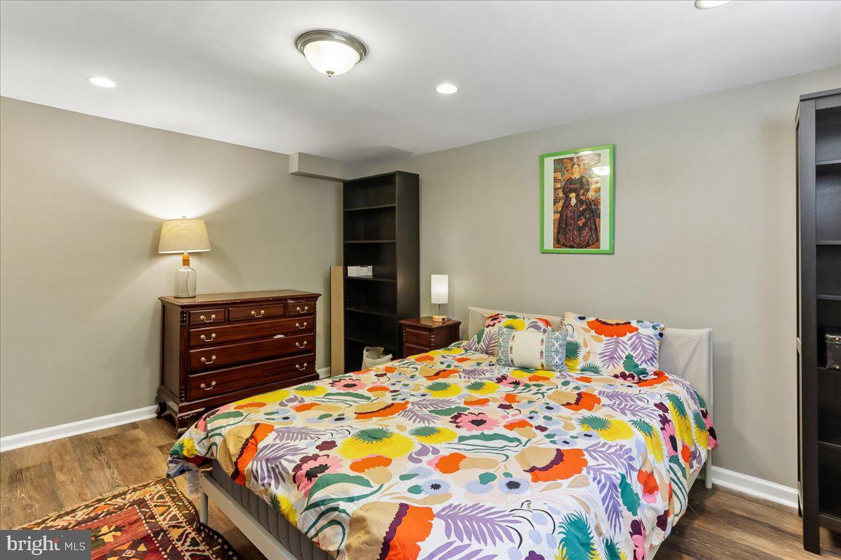 GLENVIEW - Residential