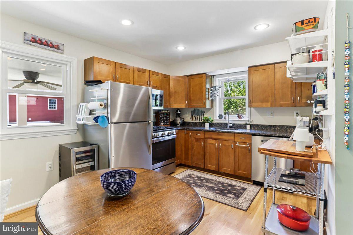 GLENVIEW - Residential