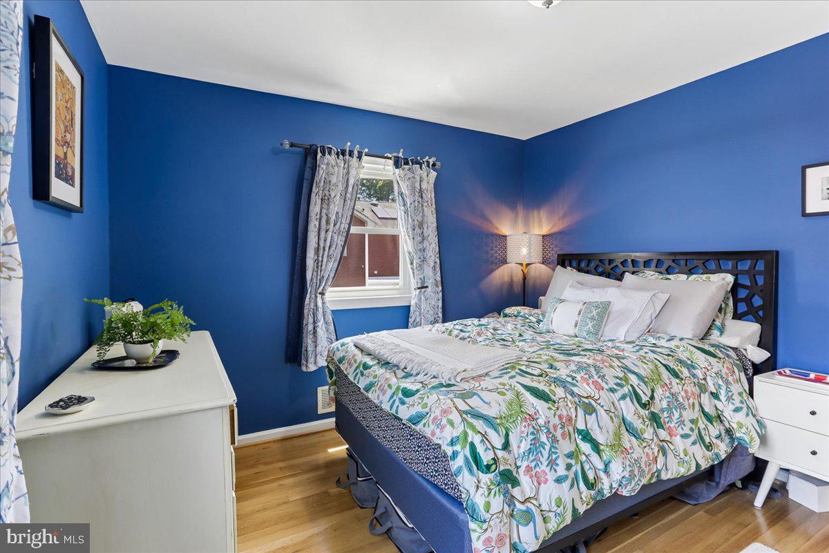 GLENVIEW - Residential
