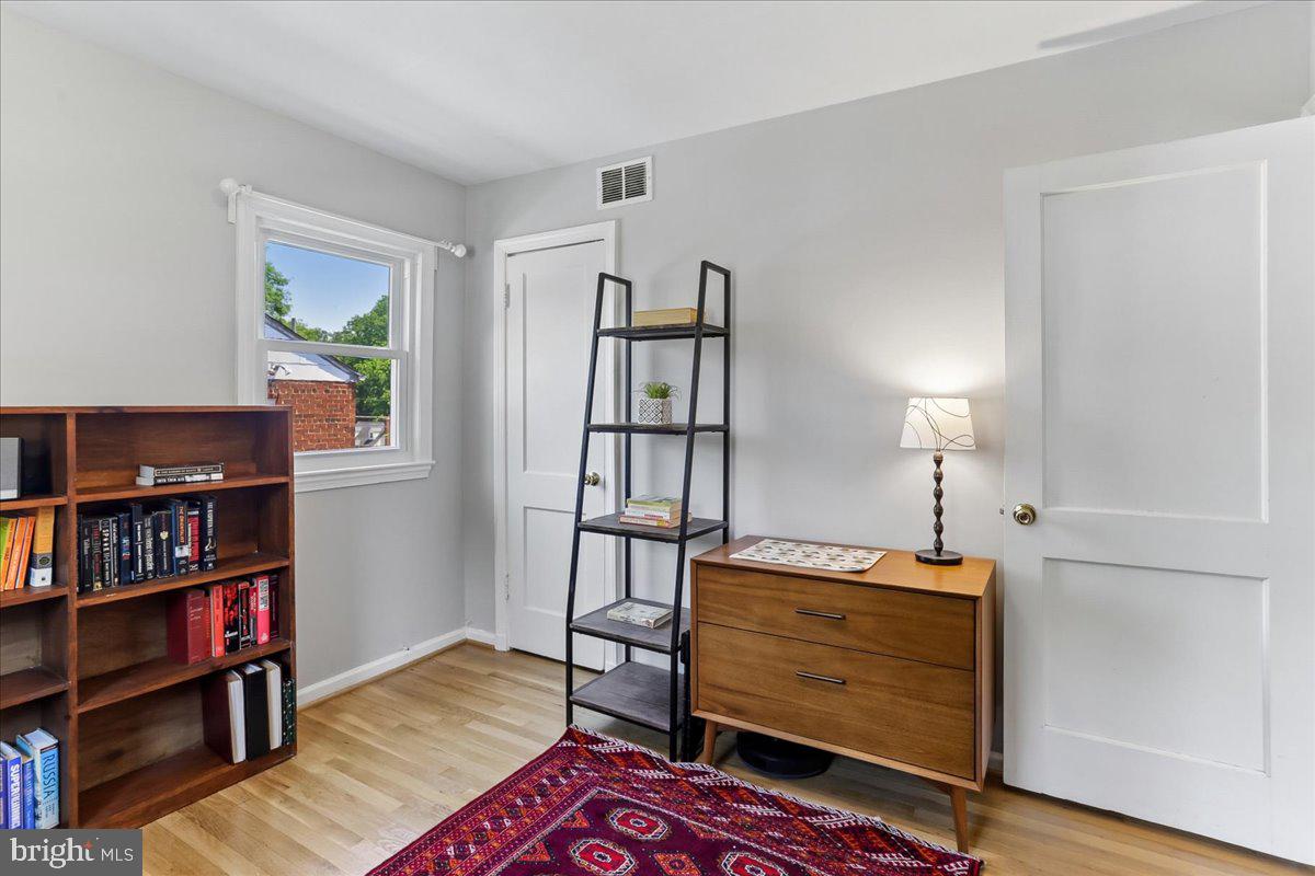 GLENVIEW - Residential