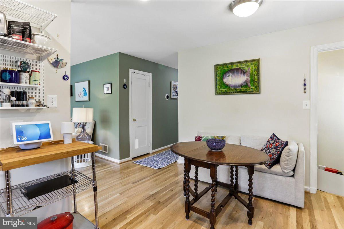 GLENVIEW - Residential