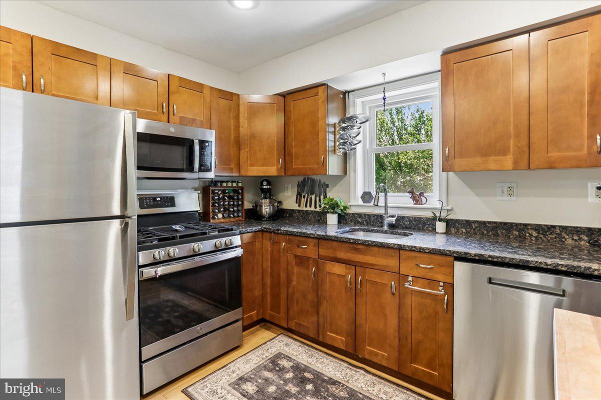 GLENVIEW - Residential