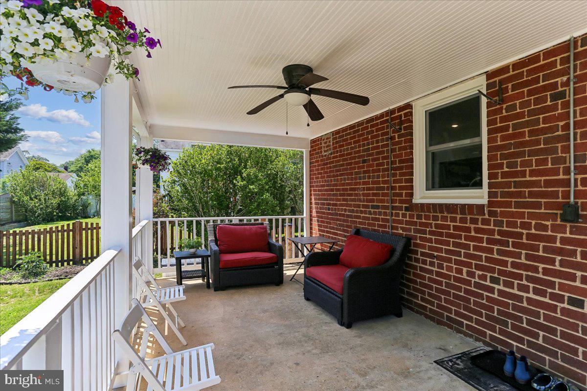 GLENVIEW - Residential