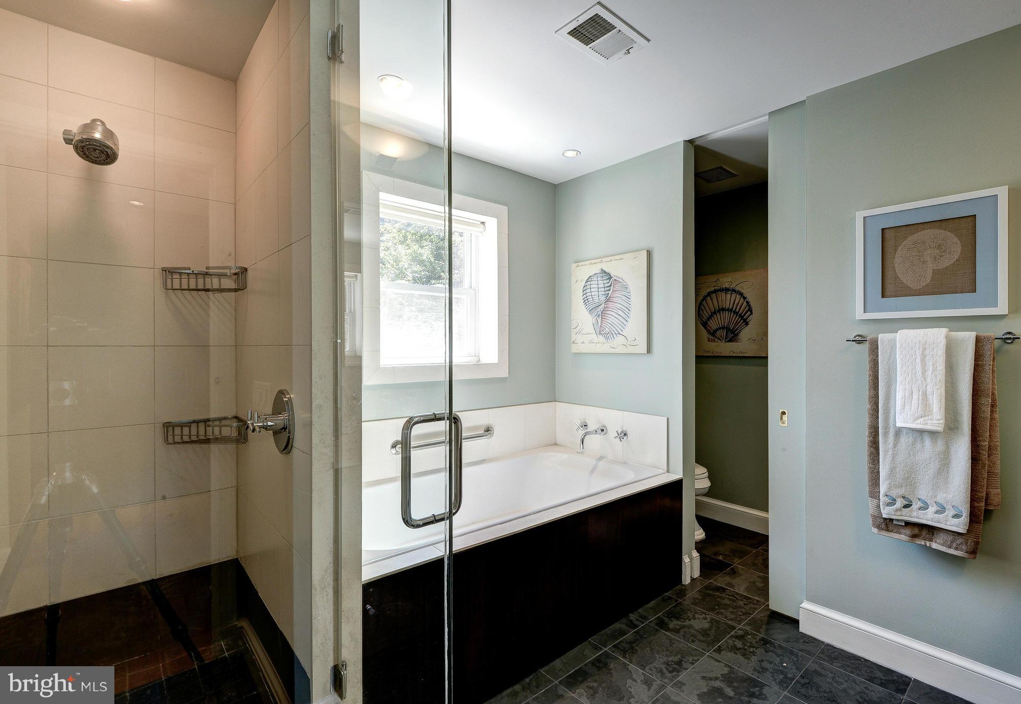 COUNTRY CLUB HILLS - Residential