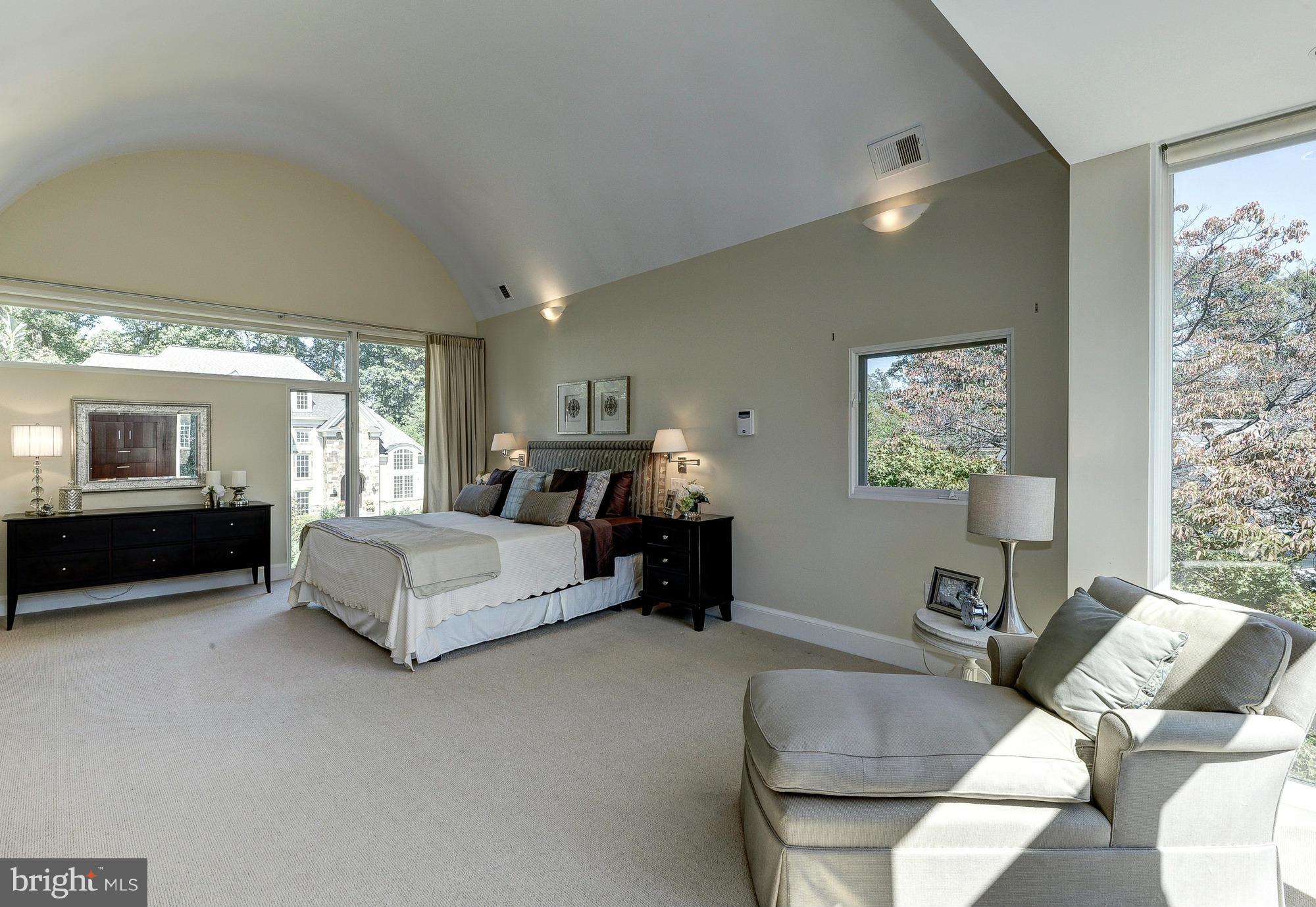 COUNTRY CLUB HILLS - Residential