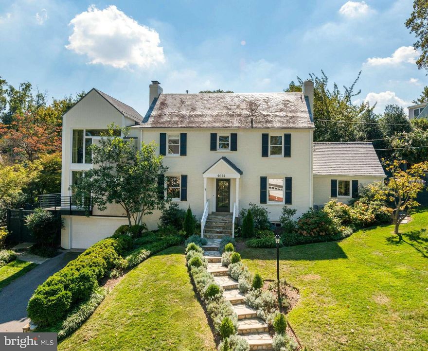 PRICE REDUCED!! Sought-after Country Club Hills w/stunning pool+hot tub, extensive patios w/beautiful landscaping; perfect combo-modern & classic. Light-filled w/soaring glass paneled ceilings, tons of windows. Large Fam Room & Master BR addition. 3BR,3.5BA+Den. Chef's KIT, formal LR & DR, Library, LL Rec Room w/FP, + full BA & Den! Extensive custom built-ins thru-out! Great for entertaining!