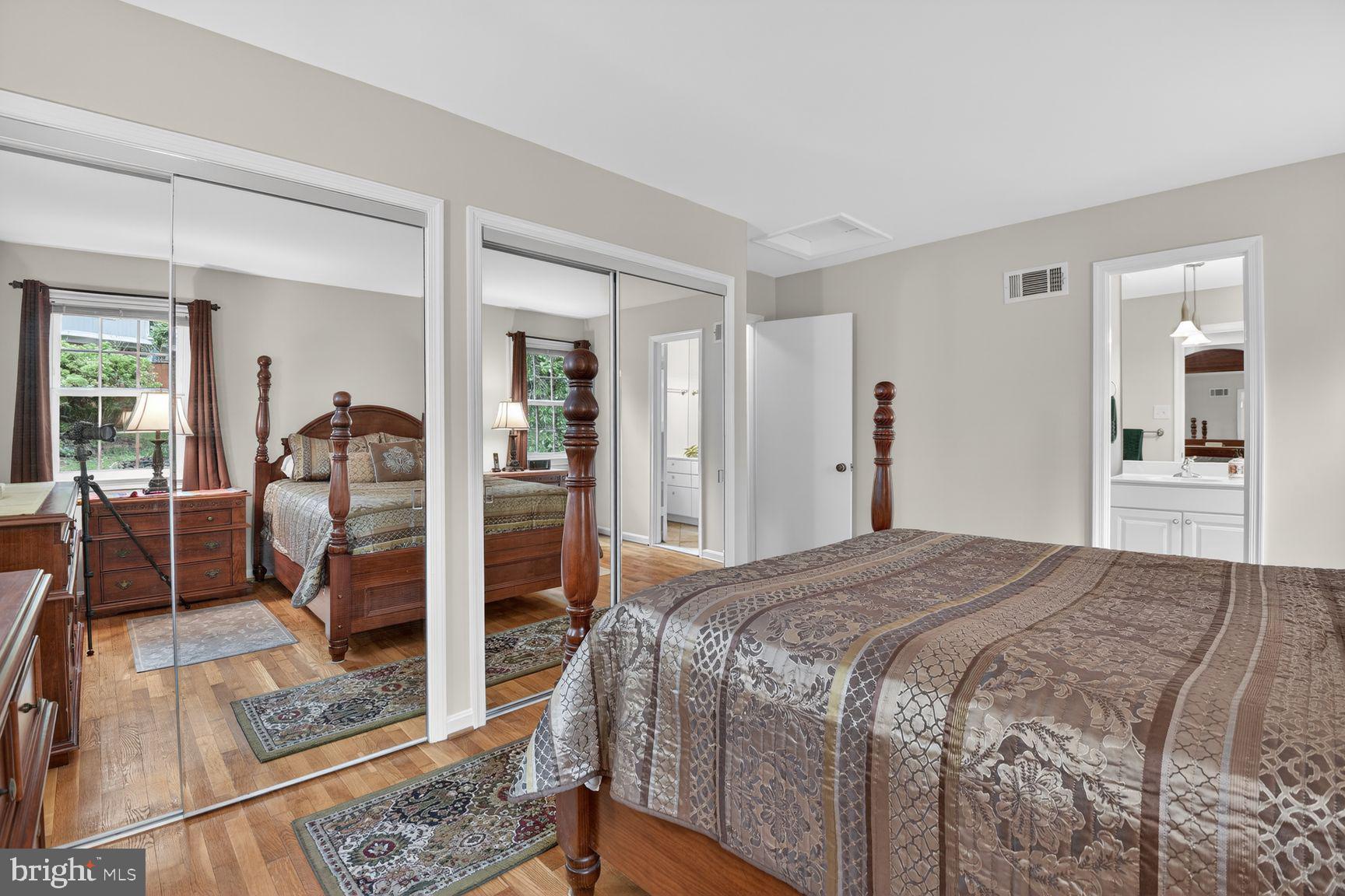 WOODLEY GARDENS - Residential