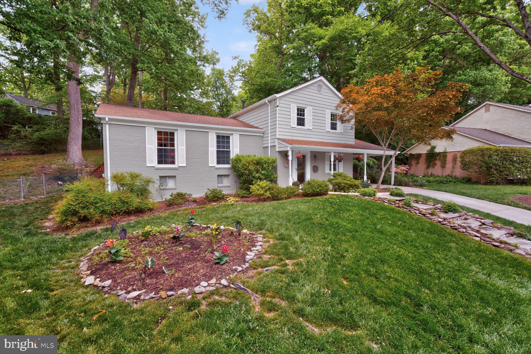 WOODLEY GARDENS - Residential