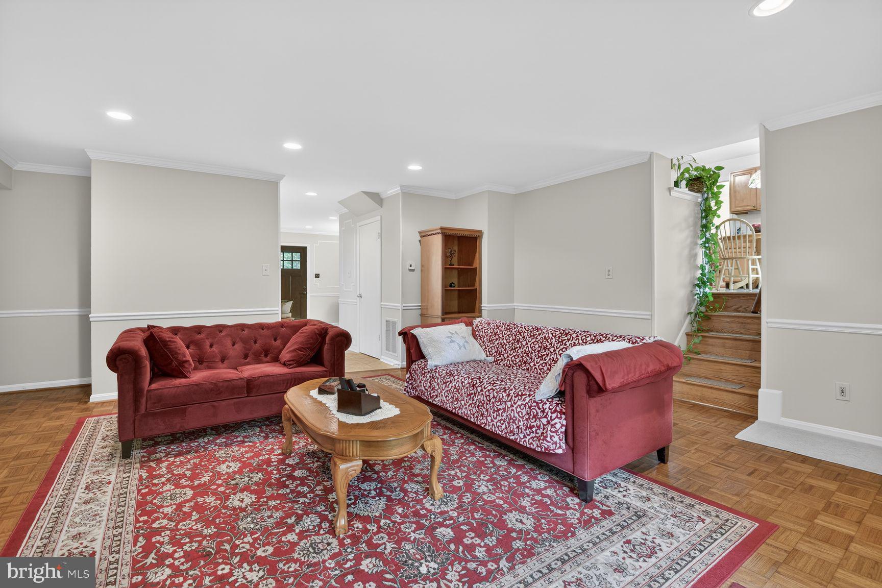 WOODLEY GARDENS - Residential