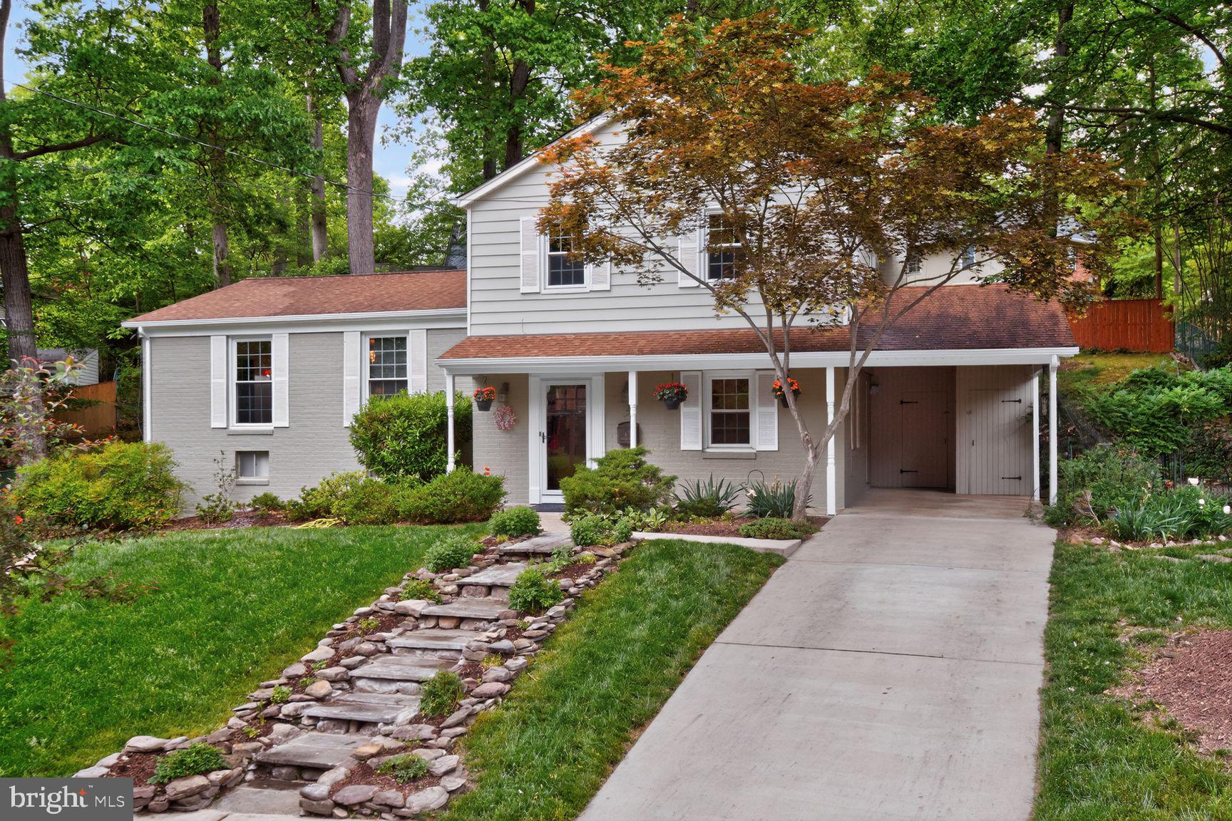 WOODLEY GARDENS - Residential