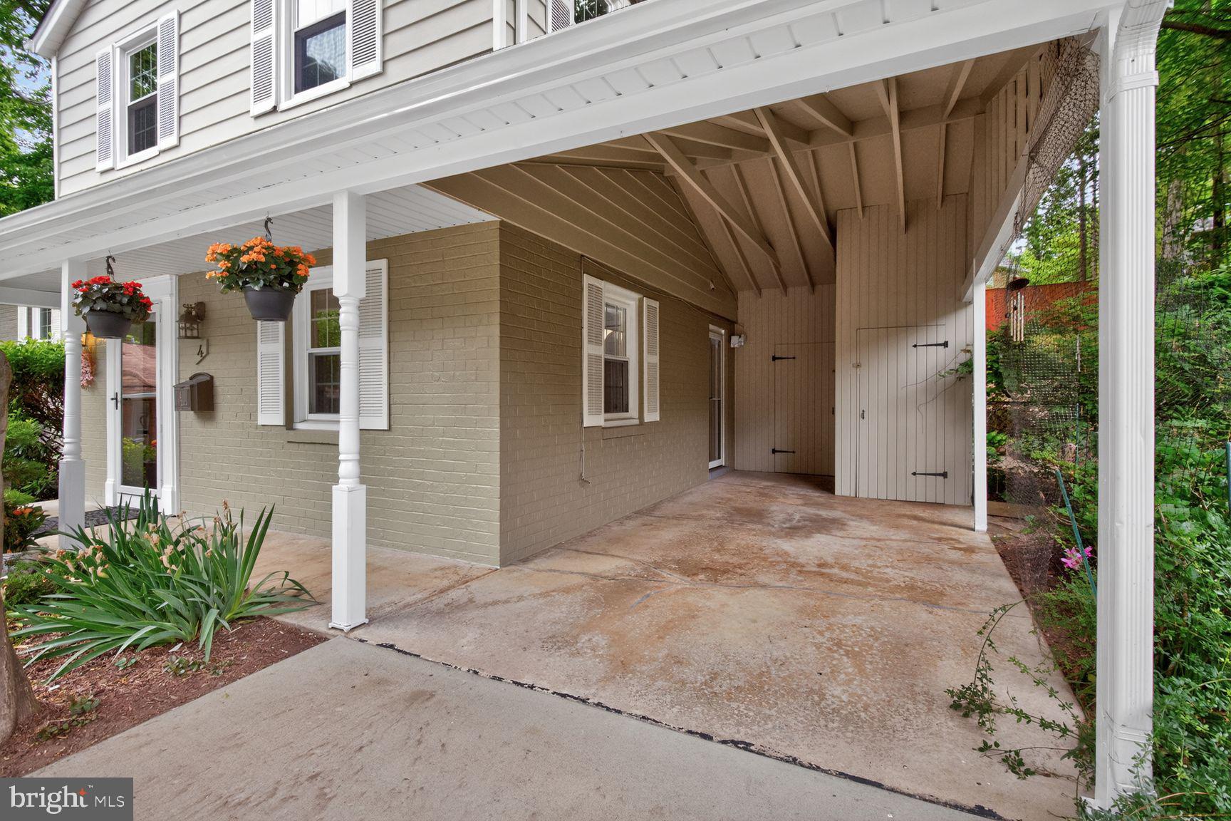 WOODLEY GARDENS - Residential