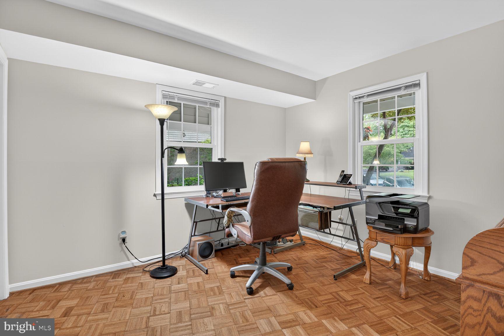 WOODLEY GARDENS - Residential