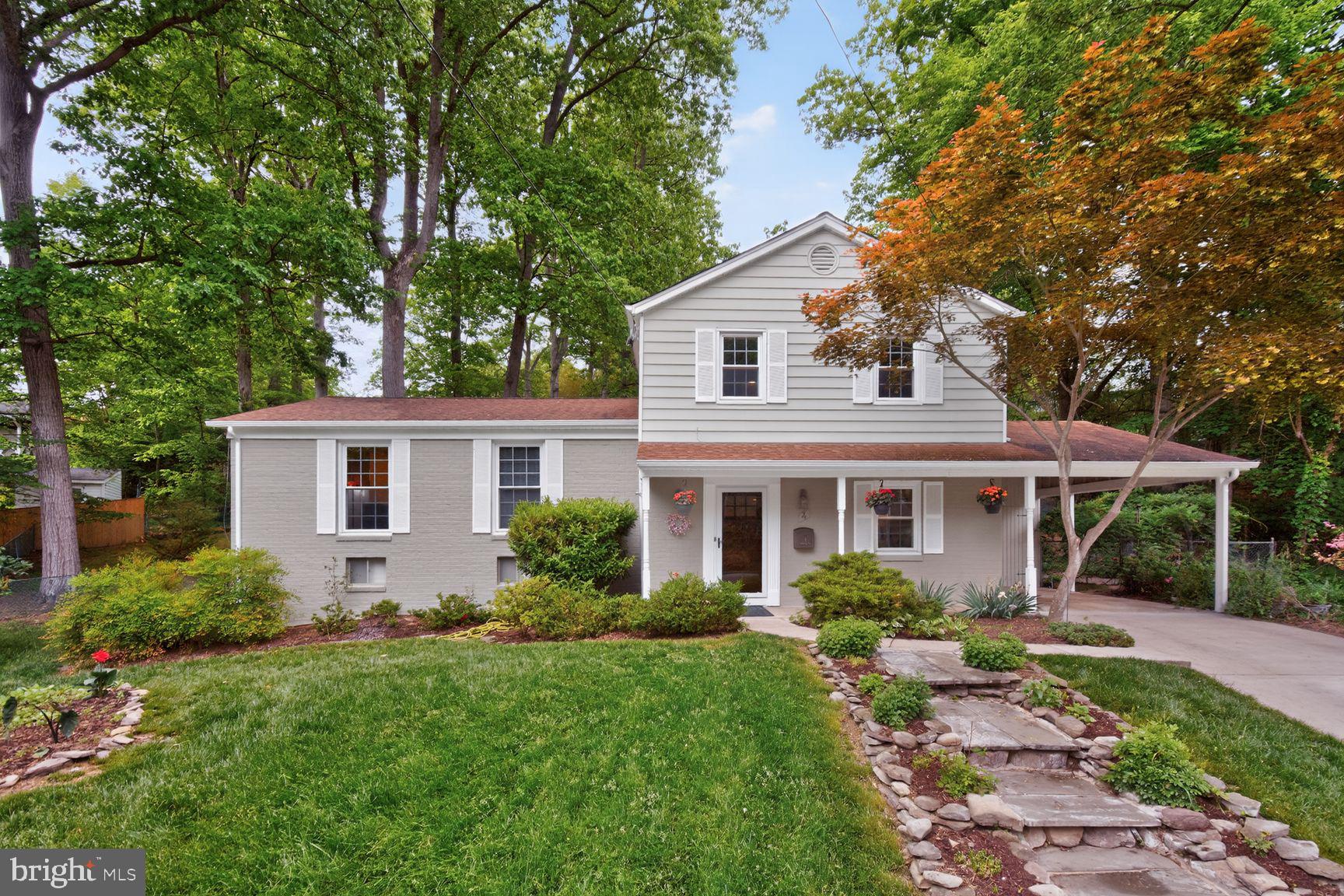 WOODLEY GARDENS - Residential