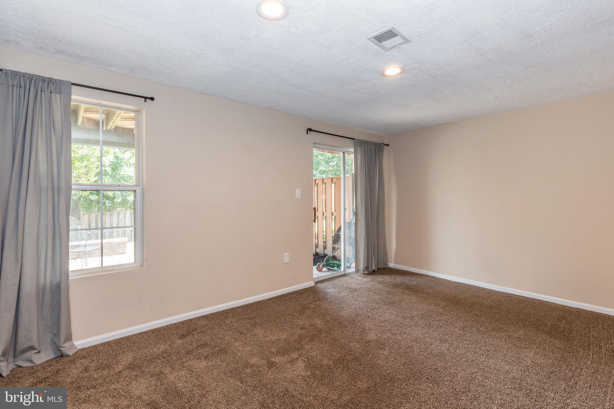 KINCAID FOREST - Residential