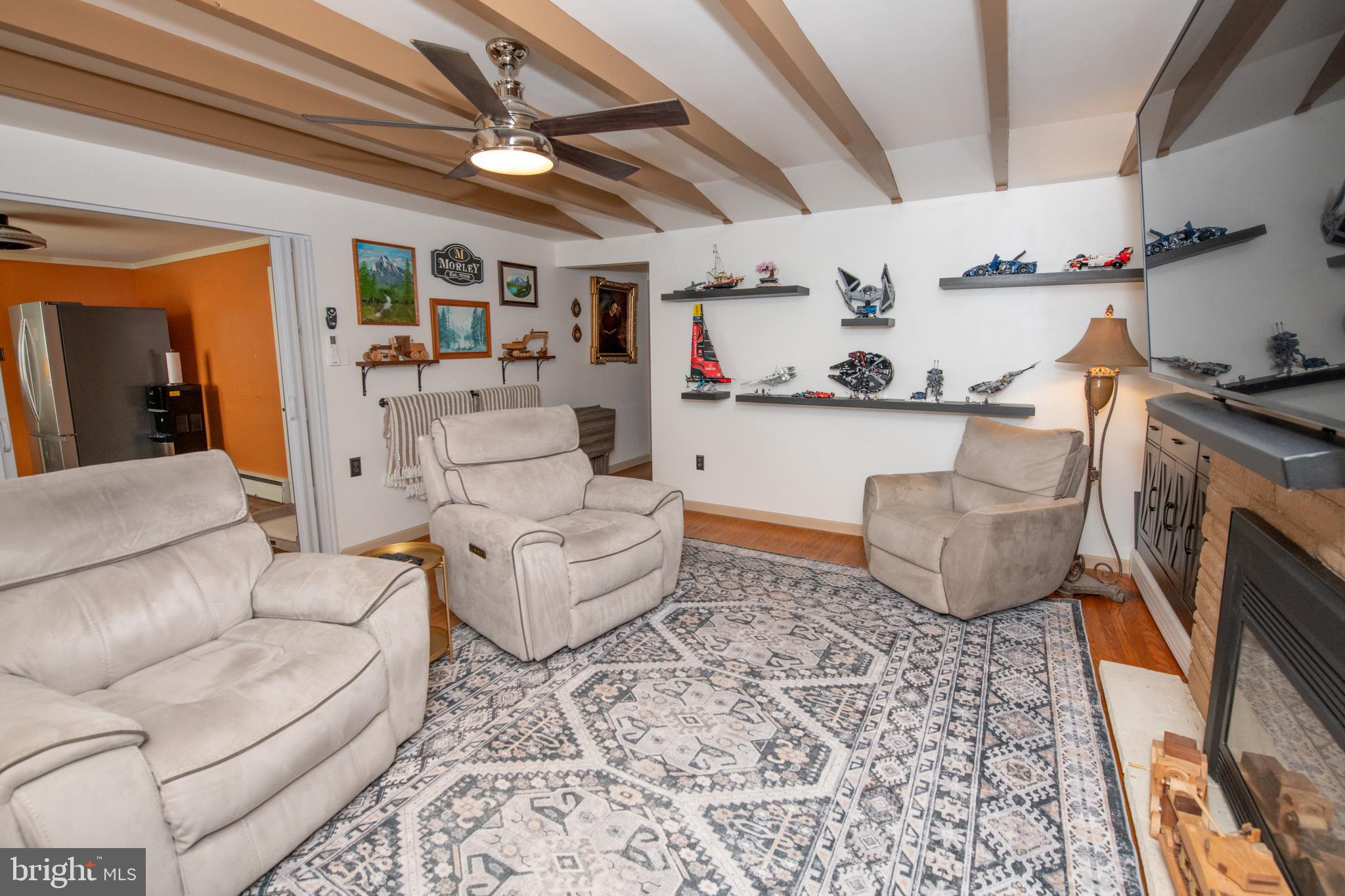 NESHAMINY HILLS - Residential