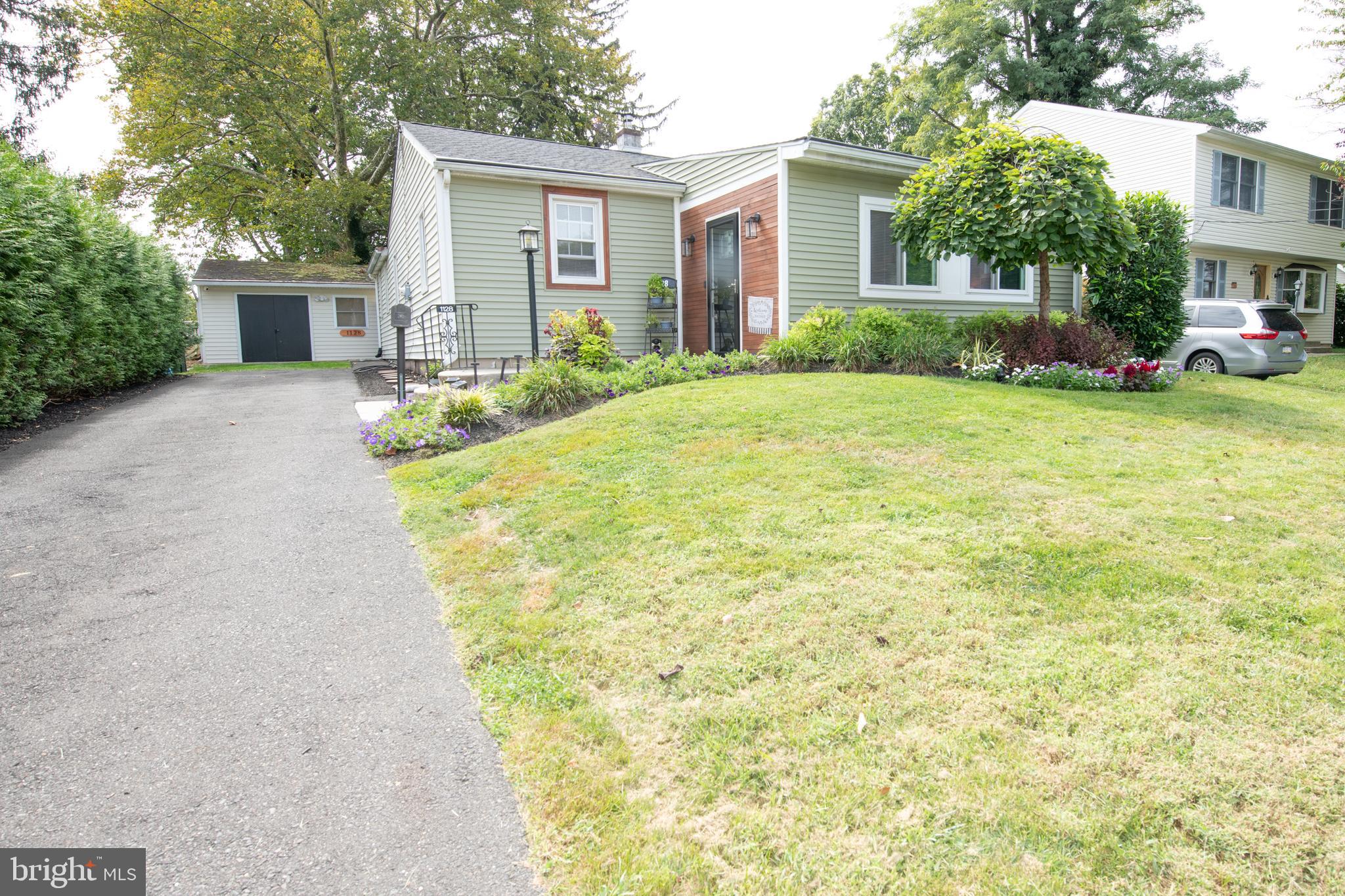 NESHAMINY HILLS - Residential