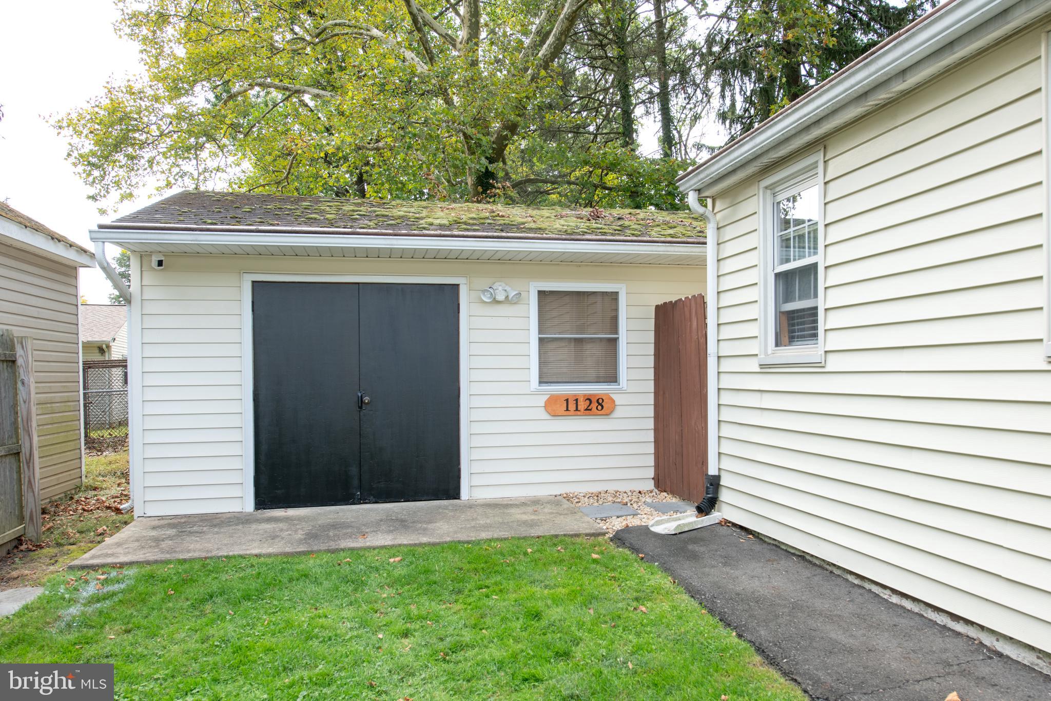 NESHAMINY HILLS - Residential