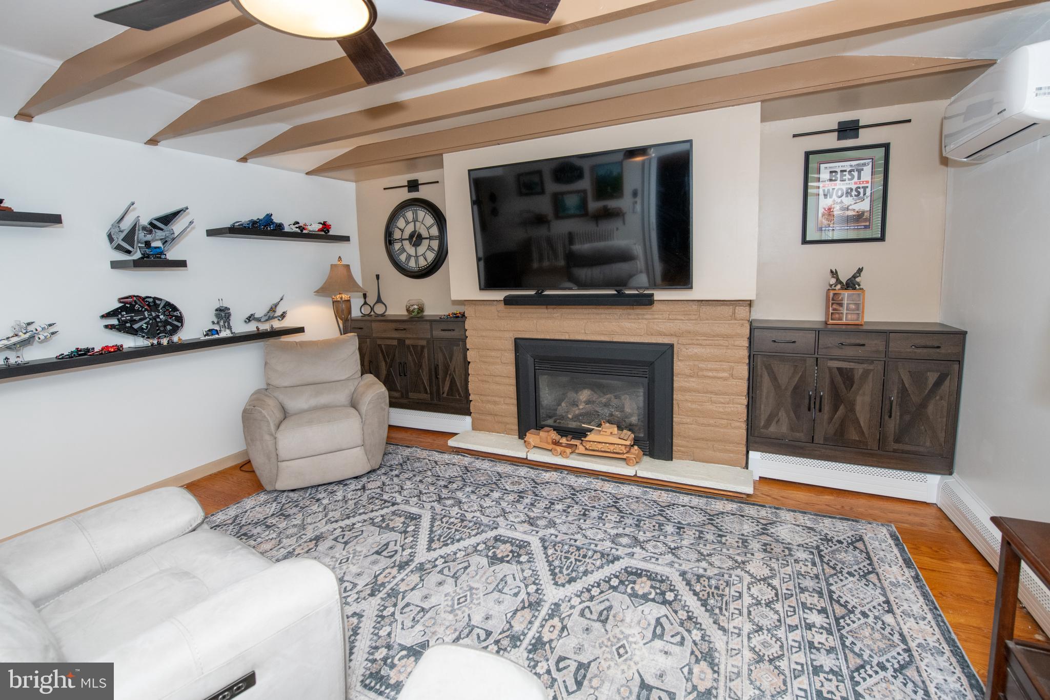 NESHAMINY HILLS - Residential