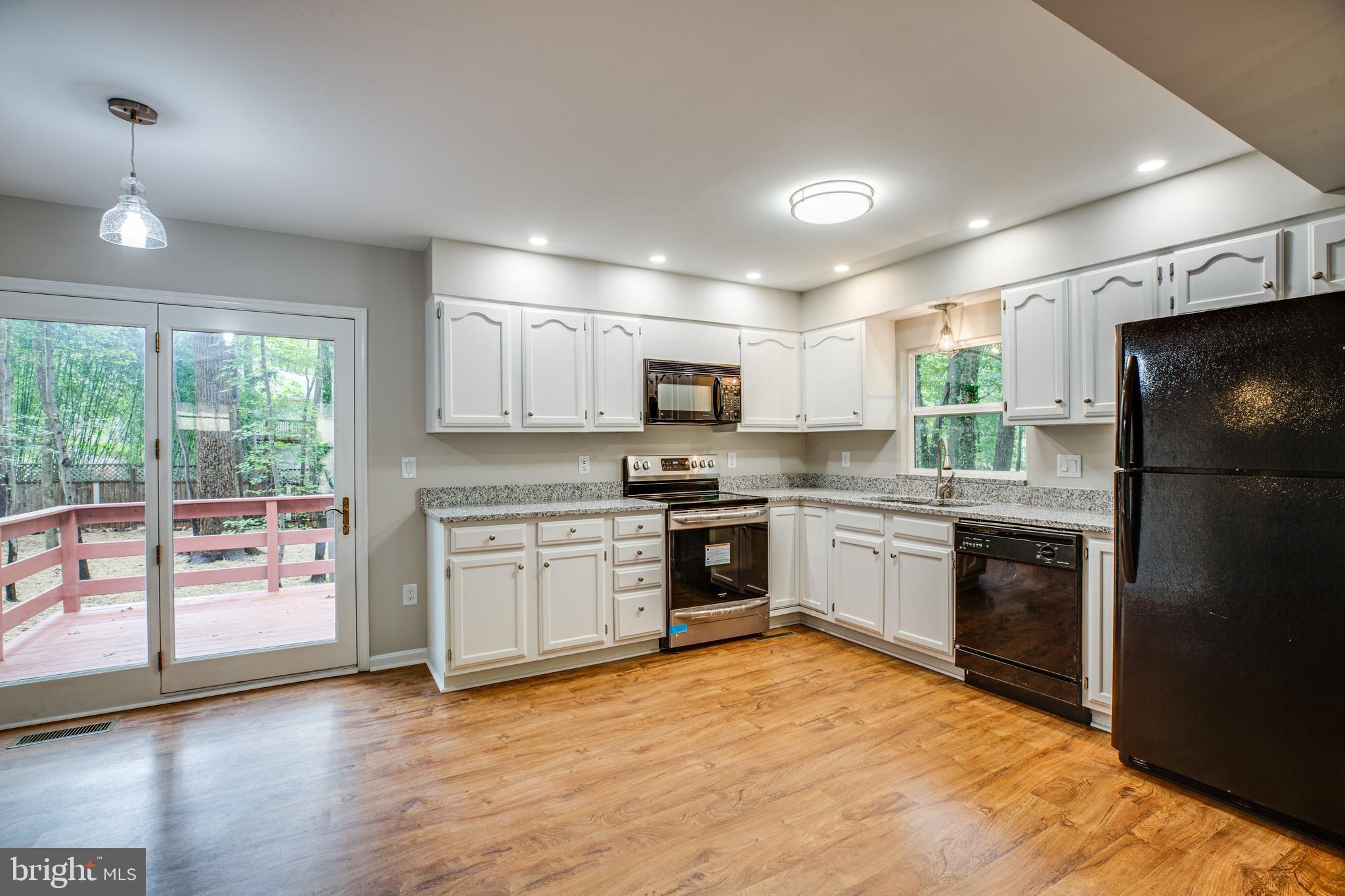 LAKE WILDERNESS - Residential