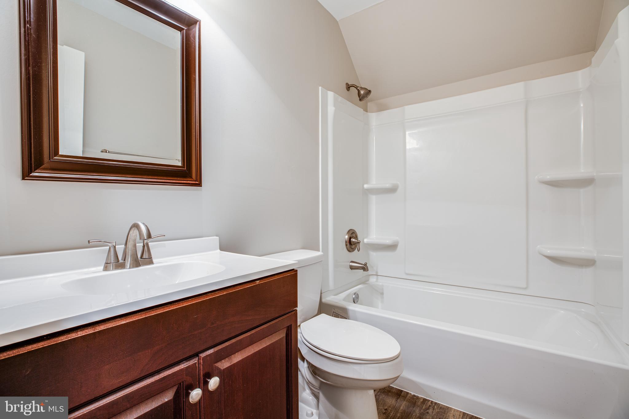 LAKE WILDERNESS - Residential