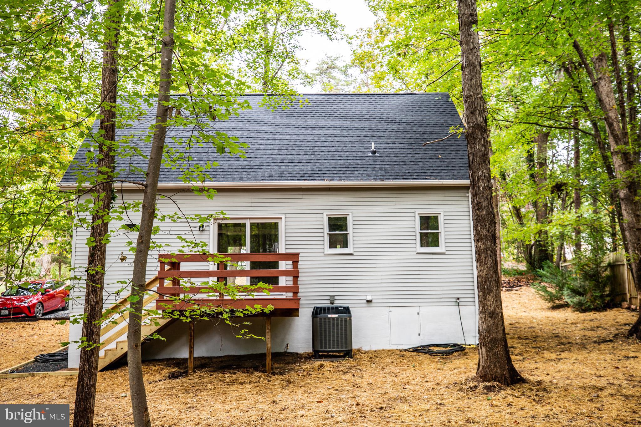 LAKE WILDERNESS - Residential