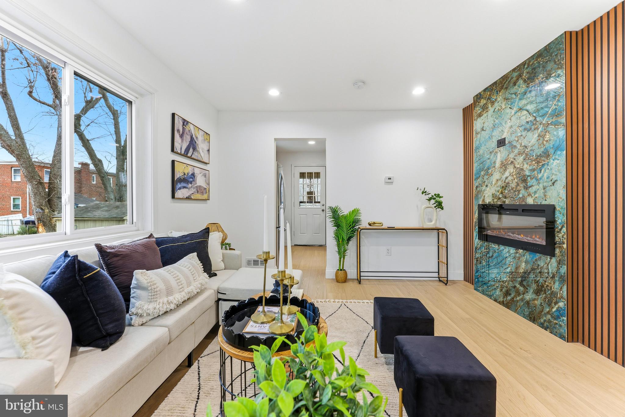 BRENTWOOD - Residential