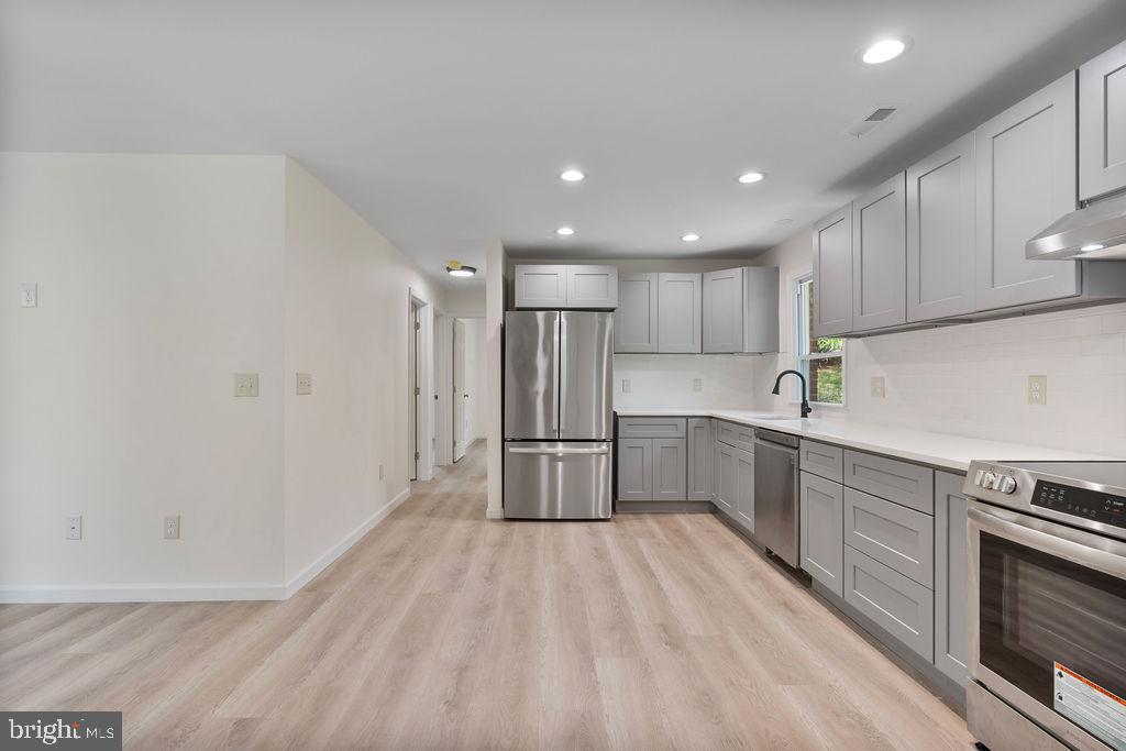 CRESTVIEW - Residential