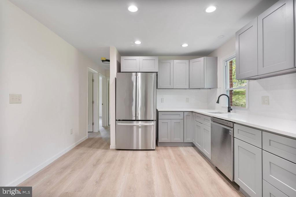 CRESTVIEW - Residential